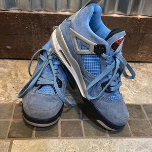 Jordan 4 University Blue